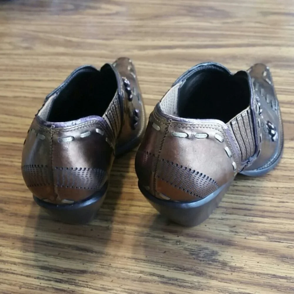 BCBGIRLS Brown Cowboy Ankle Booties EUC sz 8